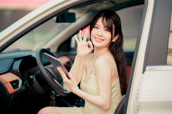 Assurance jeune conducteur : voitures idéales pour débuter en 2024